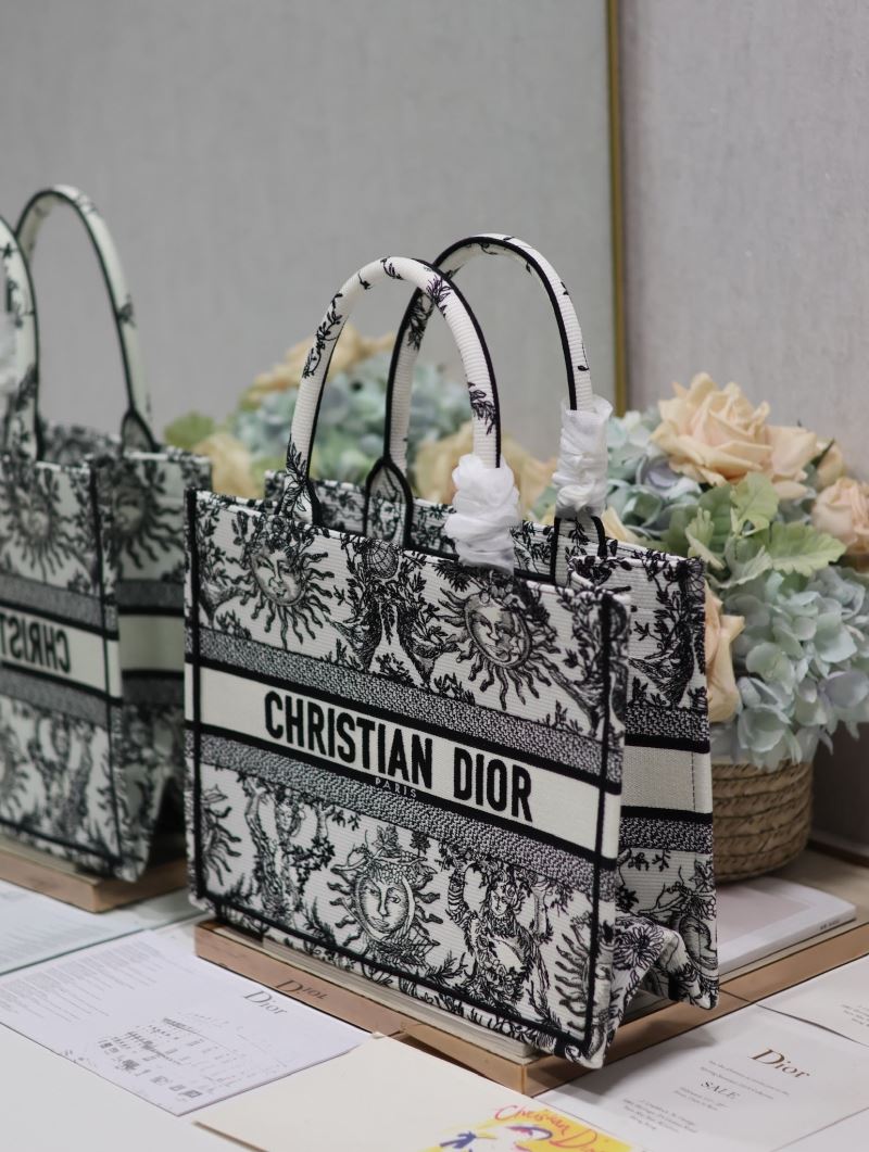 Dior Shopping Bags